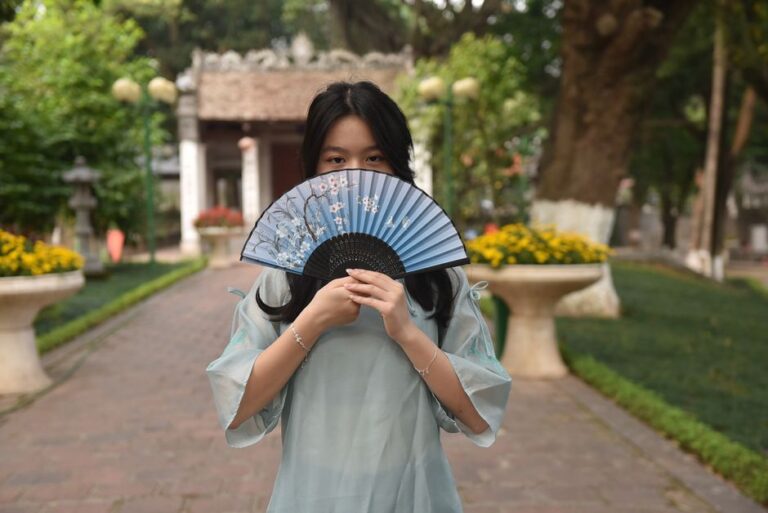 XuanTian fashion news about Yes, this Paper Fan