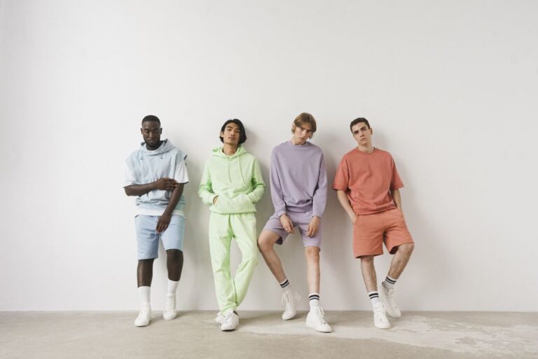 XuanTian fashion news about Ye Unveils Four Pastel