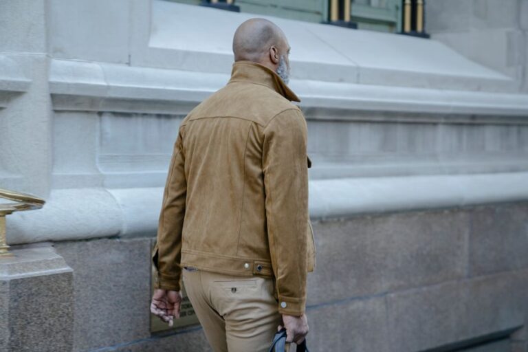 XuanTian fashion news about Brown's Back Big &
